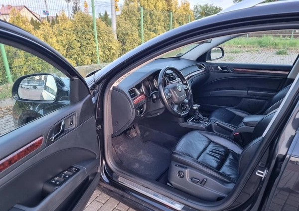 Skoda Superb cena 37900 przebieg: 299251, rok produkcji 2012 z Czarne małe 596